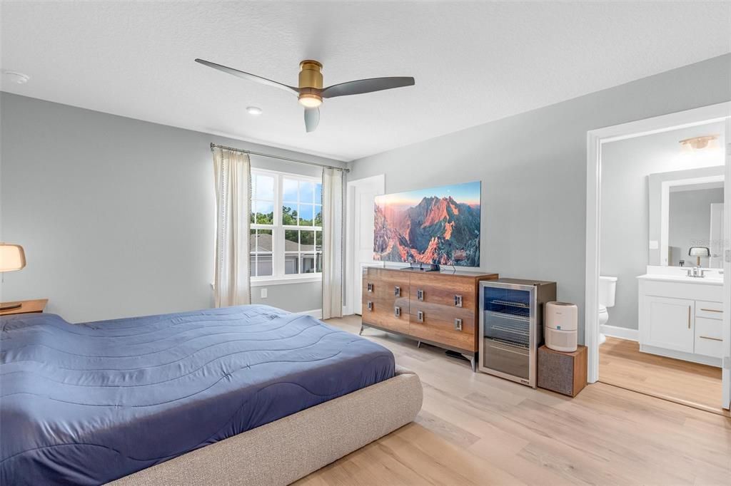 For Sale: $768,900 (5 beds, 4 baths, 3304 Square Feet)