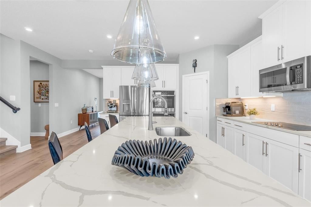 For Sale: $768,900 (5 beds, 4 baths, 3304 Square Feet)