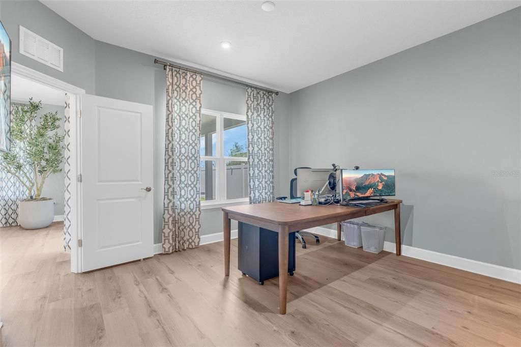 For Sale: $768,900 (5 beds, 4 baths, 3304 Square Feet)