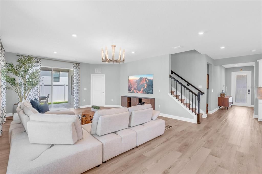 For Sale: $768,900 (5 beds, 4 baths, 3304 Square Feet)