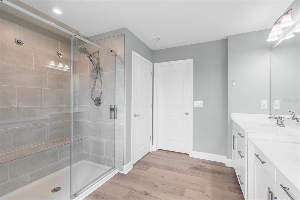 For Sale: $768,900 (5 beds, 4 baths, 3304 Square Feet)