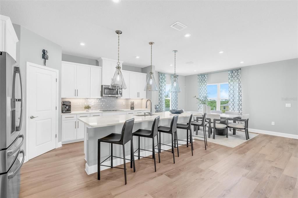 For Sale: $768,900 (5 beds, 4 baths, 3304 Square Feet)
