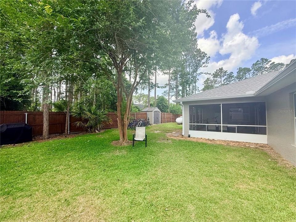 For Sale: $450,000 (5 beds, 3 baths, 2689 Square Feet)