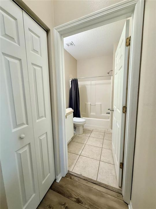 For Sale: $450,000 (5 beds, 3 baths, 2689 Square Feet)