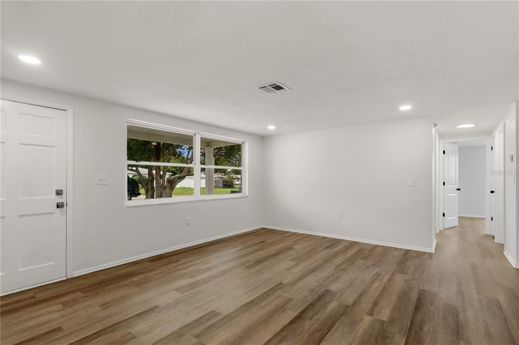 En Renta: $2,400 (3 camas, 2 baños, 1390 Pies cuadrados)