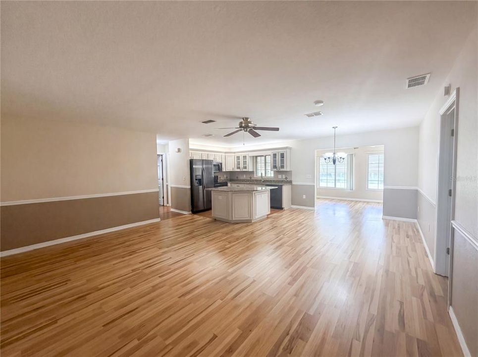 En Venta: $214,000 (2 camas, 2 baños, 1398 Pies cuadrados)