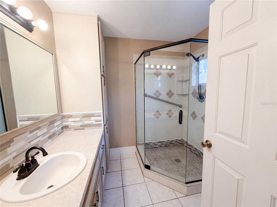 En Venta: $214,000 (2 camas, 2 baños, 1398 Pies cuadrados)
