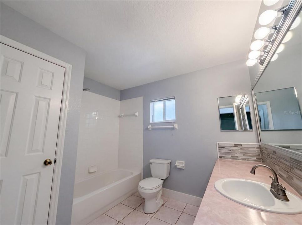 En Venta: $214,000 (2 camas, 2 baños, 1398 Pies cuadrados)