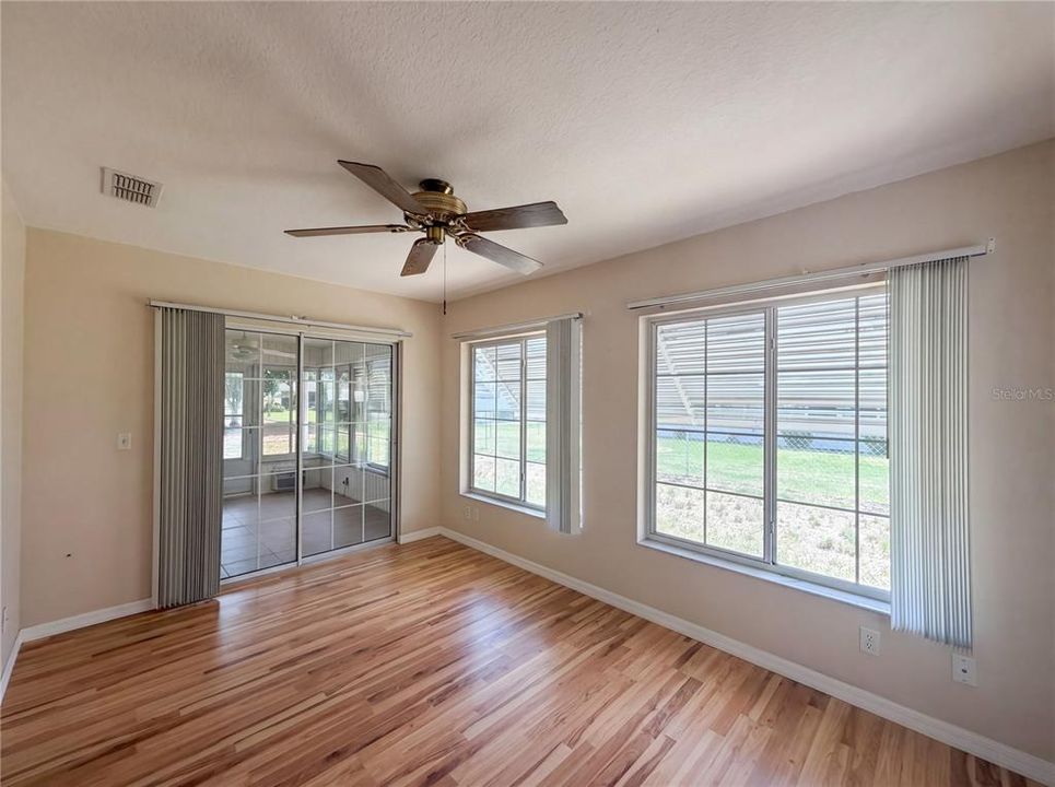 En Venta: $214,000 (2 camas, 2 baños, 1398 Pies cuadrados)