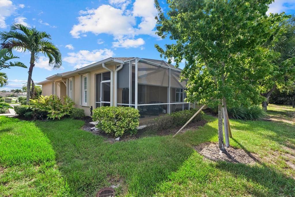 For Sale: $380,000 (2 beds, 2 baths, 1558 Square Feet)