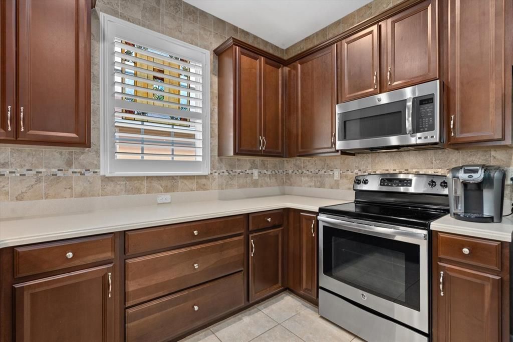 For Sale: $380,000 (2 beds, 2 baths, 1558 Square Feet)