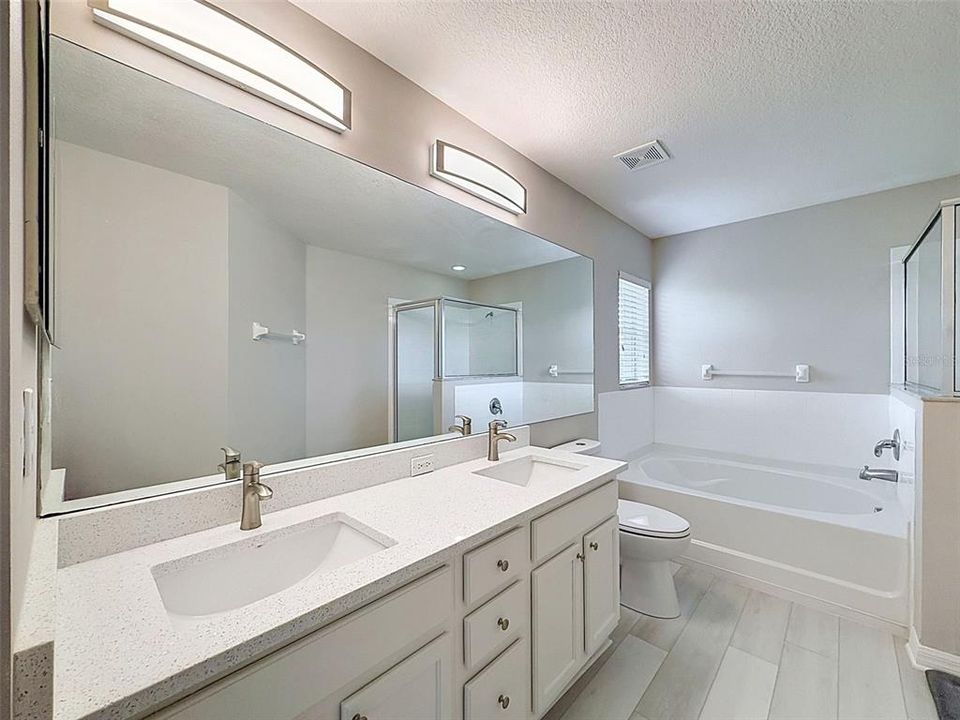 For Sale: $340,000 (3 beds, 2 baths, 1796 Square Feet)