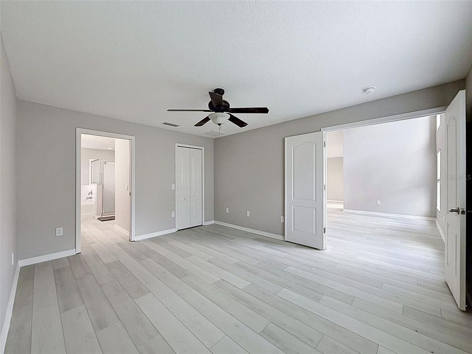 For Sale: $340,000 (3 beds, 2 baths, 1796 Square Feet)