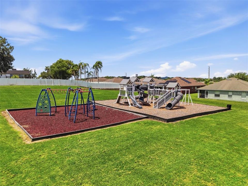 For Sale: $340,000 (3 beds, 2 baths, 1796 Square Feet)