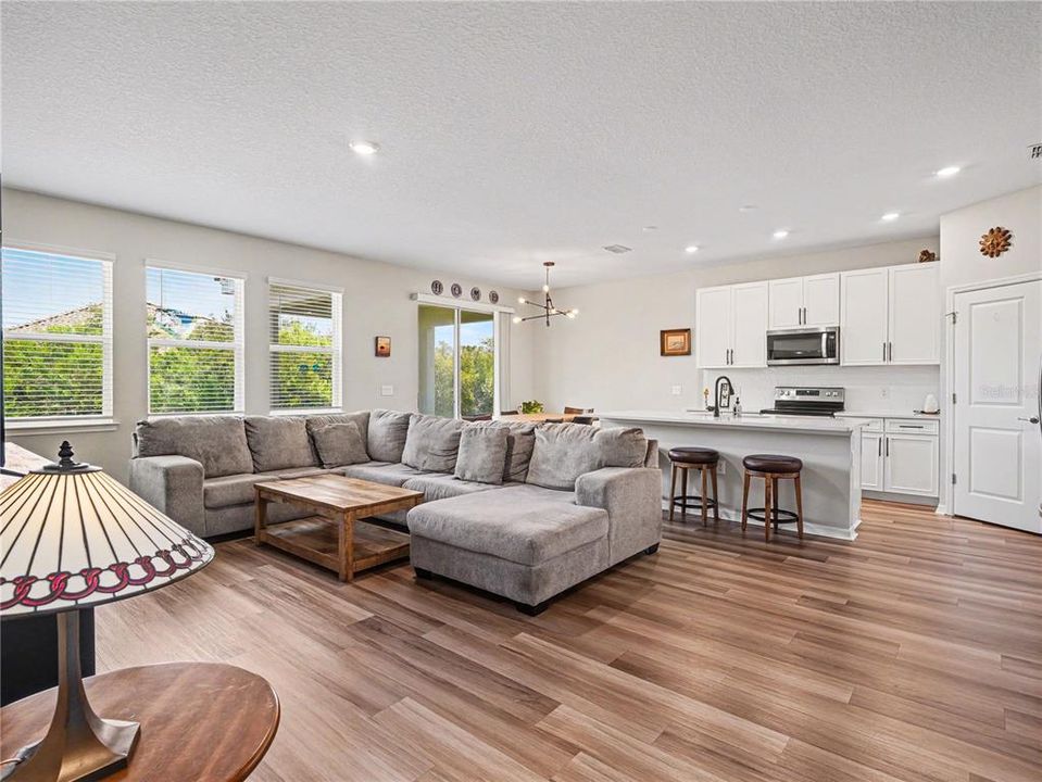 For Sale: $569,000 (4 beds, 2 baths, 2333 Square Feet)