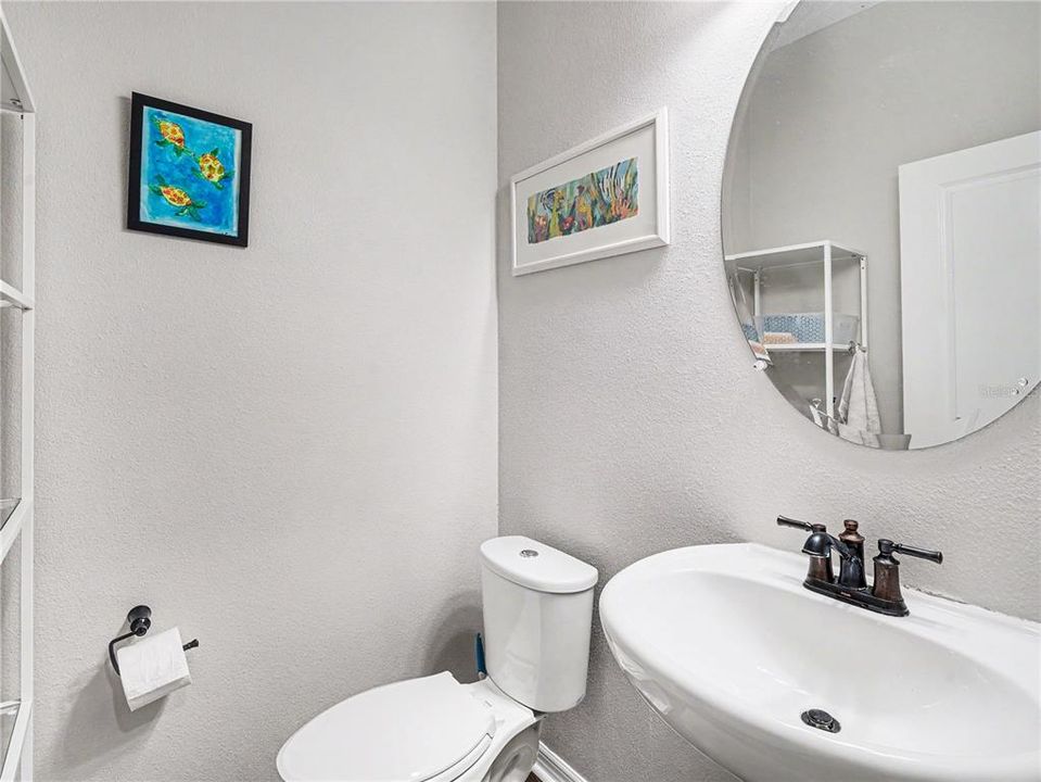 For Sale: $569,000 (4 beds, 2 baths, 2333 Square Feet)