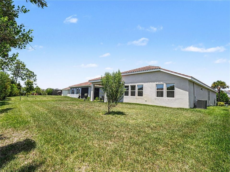 For Sale: $569,000 (4 beds, 2 baths, 2333 Square Feet)