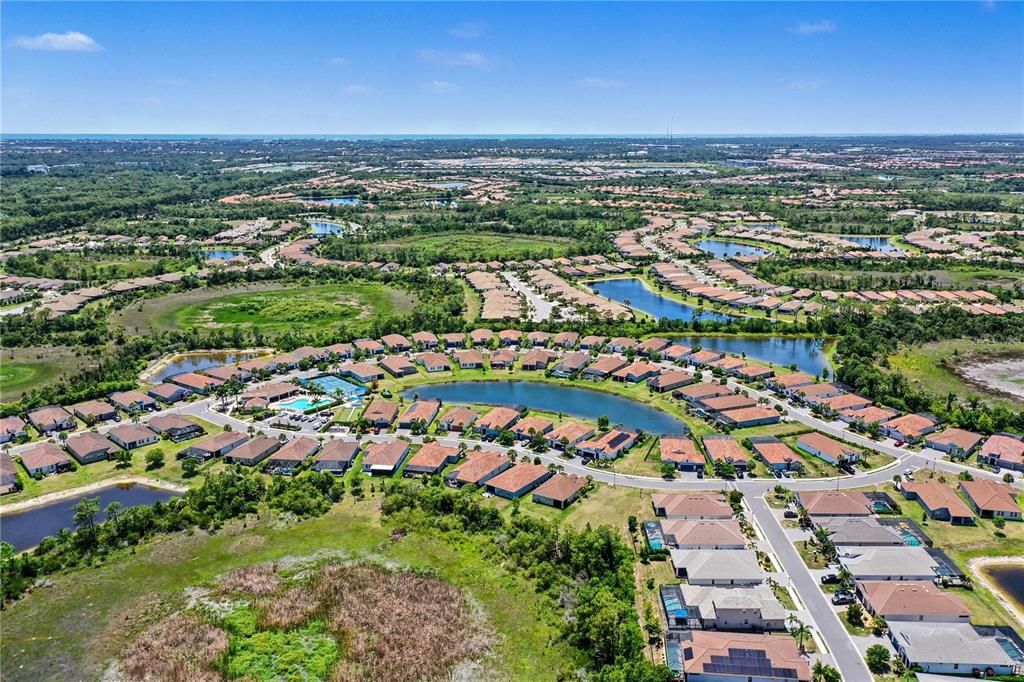 For Sale: $569,000 (4 beds, 2 baths, 2333 Square Feet)