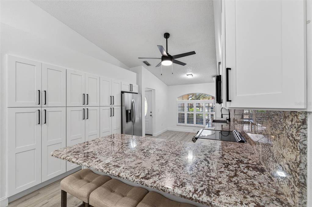 En Venta: $449,900 (3 camas, 2 baños, 1615 Pies cuadrados)