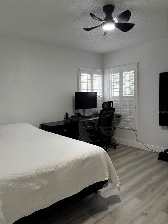 En Venta: $449,900 (3 camas, 2 baños, 1615 Pies cuadrados)