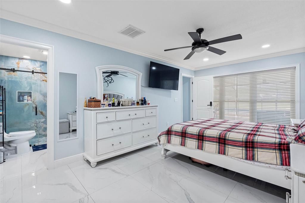 For Sale: $724,999 (4 beds, 4 baths, 2110 Square Feet)