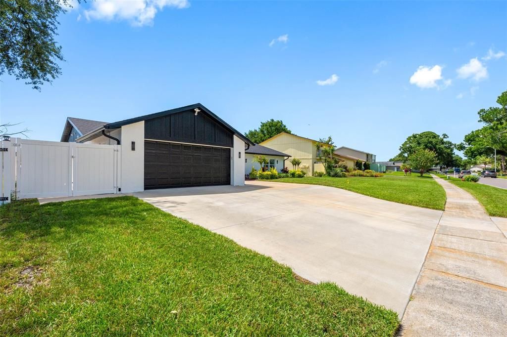 For Sale: $724,999 (4 beds, 4 baths, 2110 Square Feet)