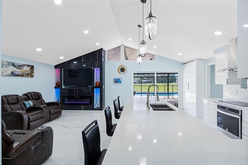 For Sale: $724,999 (4 beds, 4 baths, 2110 Square Feet)