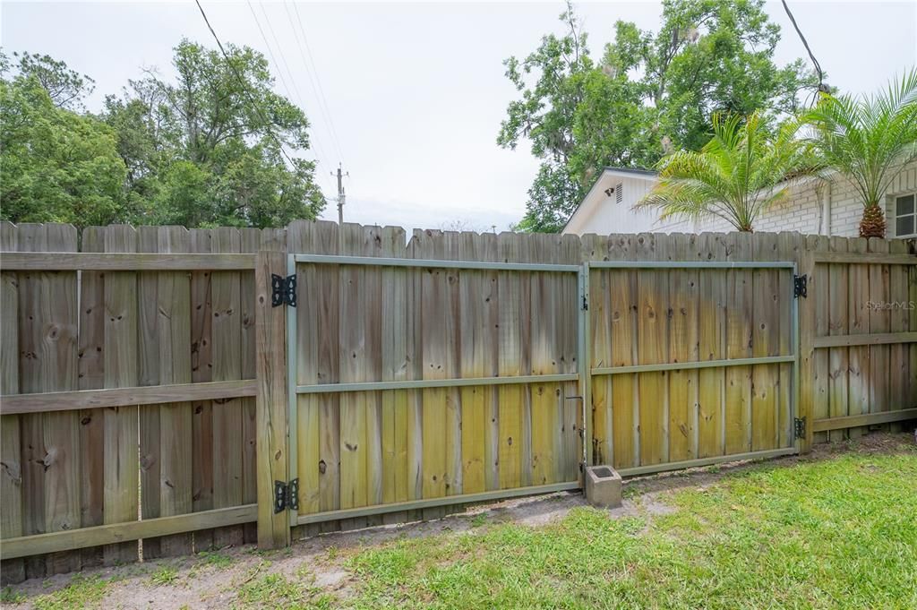 For Sale: $535,000 (3 beds, 2 baths, 1769 Square Feet)