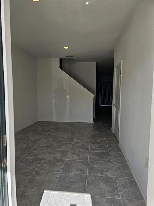 En Renta: $2,400 (3 camas, 3 baños, 1834 Pies cuadrados)