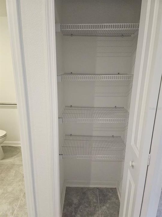 En Renta: $2,400 (3 camas, 3 baños, 1834 Pies cuadrados)