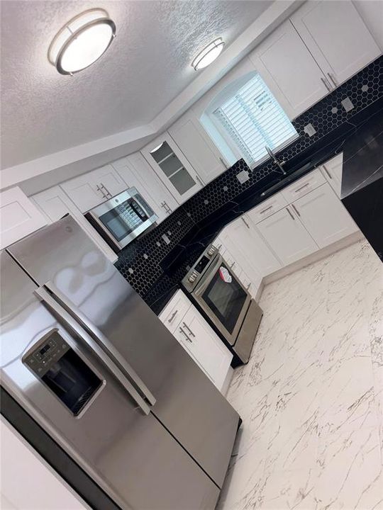 For Sale: $259,990 (3 beds, 2 baths, 1582 Square Feet)