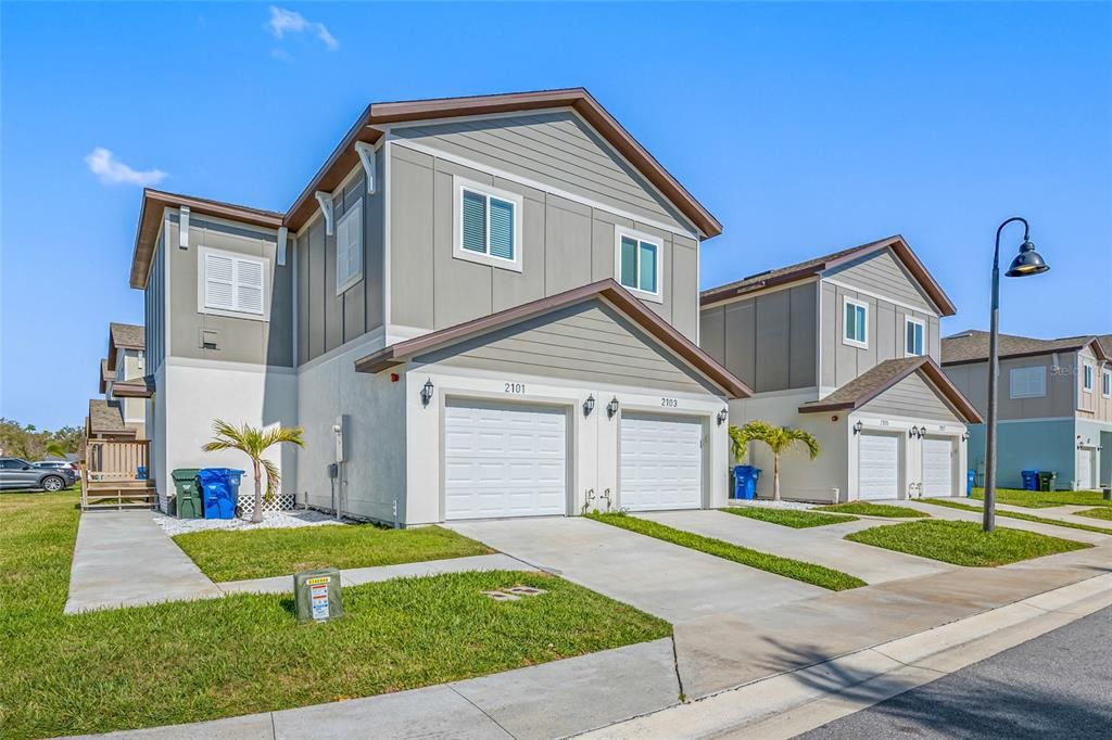 For Rent: $2,675 (2 beds, 2 baths, 1752 Square Feet)
