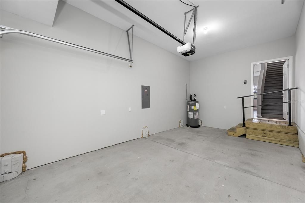 For Rent: $2,675 (2 beds, 2 baths, 1752 Square Feet)