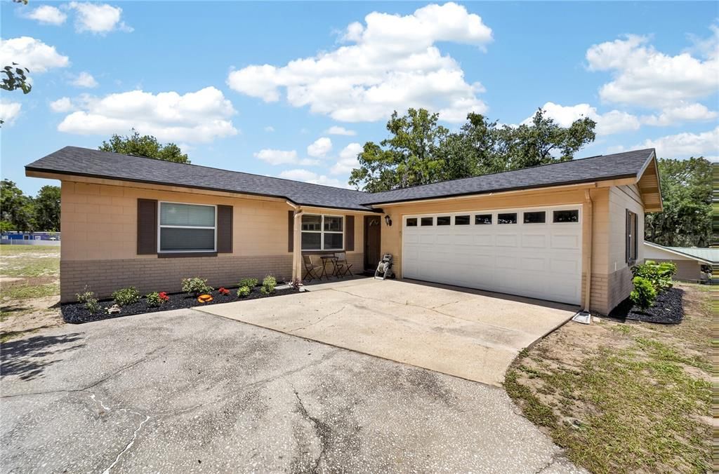 For Sale: $290,000 (4 beds, 2 baths, 1336 Square Feet)