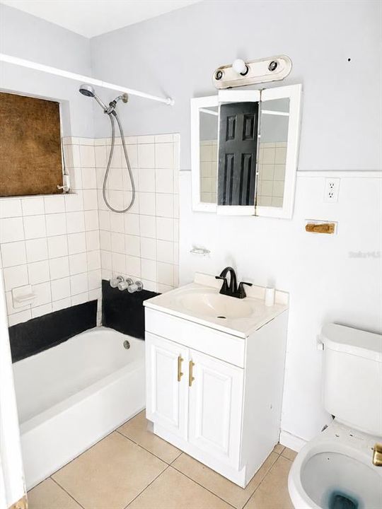 На продажу: $119,900 (3 спален, 2 ванн, 1371 Квадратных фут)