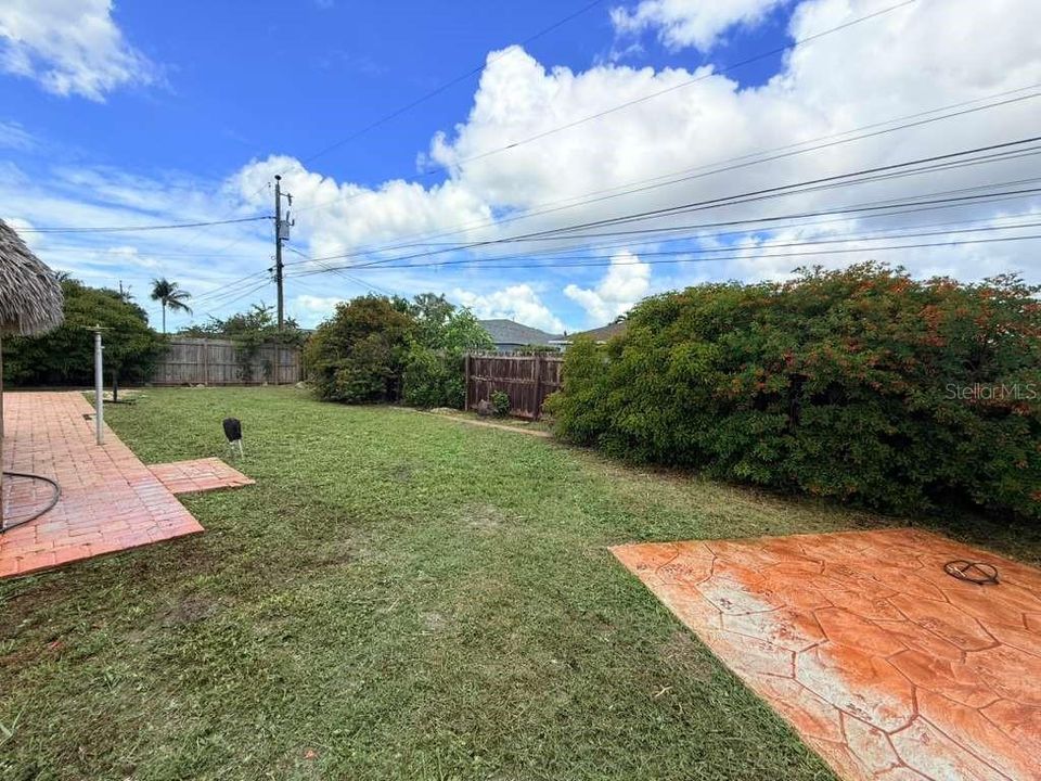For Rent: $2,350 (3 beds, 2 baths, 1622 Square Feet)