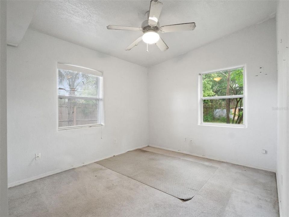 For Sale: $250,000 (3 beds, 2 baths, 1384 Square Feet)
