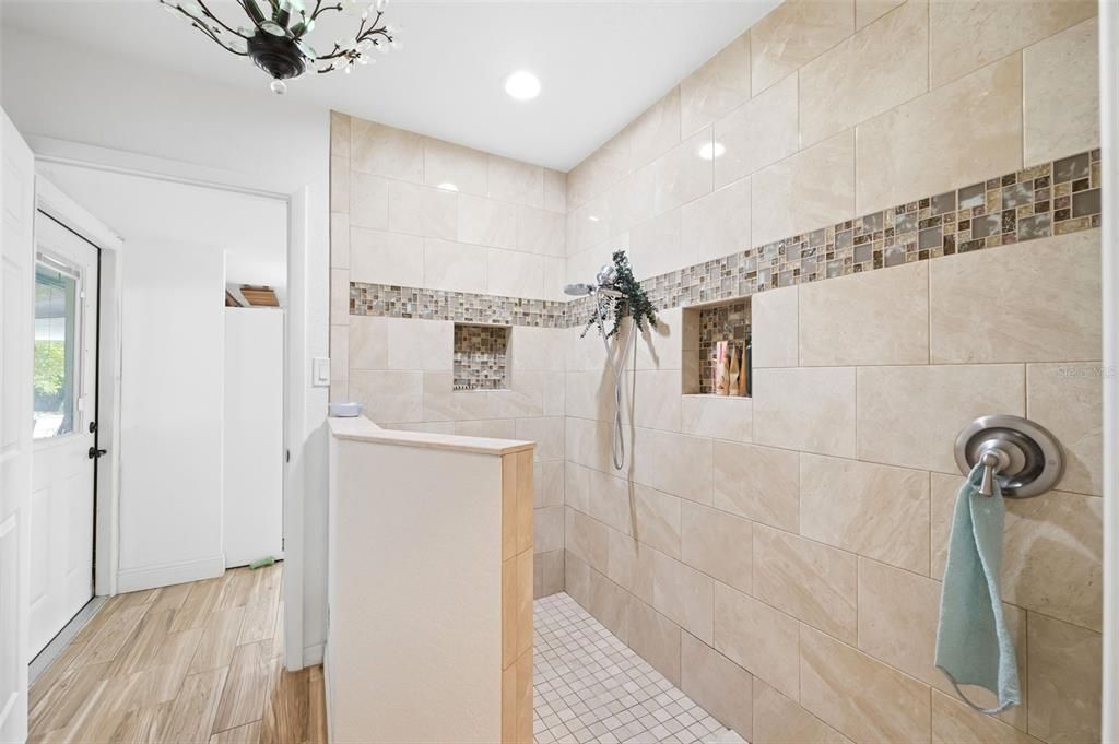 На продажу: $524,900 (2 спален, 2 ванн, 1779 Квадратных фут)