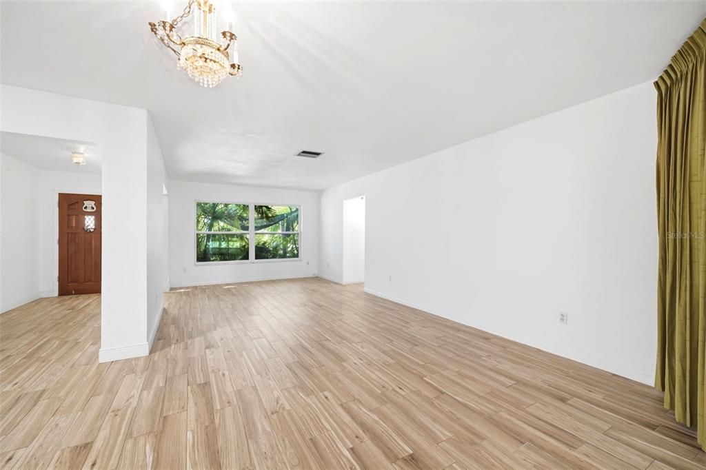 На продажу: $524,900 (2 спален, 2 ванн, 1779 Квадратных фут)