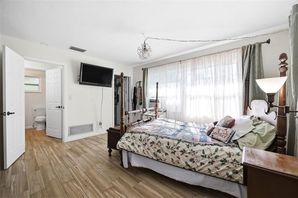 На продажу: $524,900 (2 спален, 2 ванн, 1779 Квадратных фут)