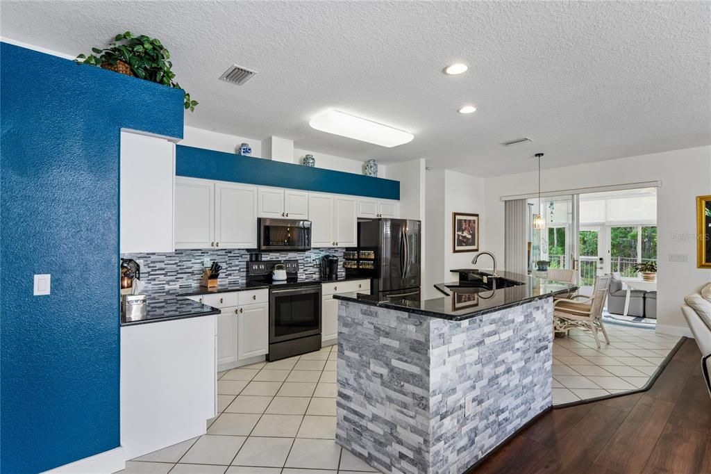 For Sale: $374,900 (3 beds, 2 baths, 2045 Square Feet)