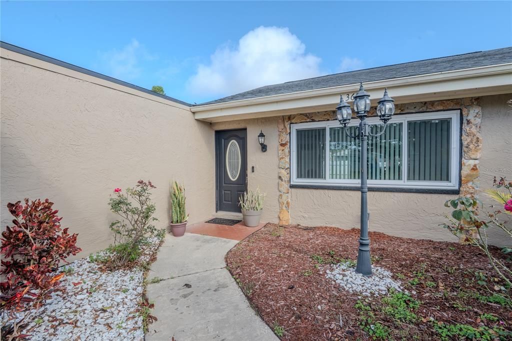 For Sale: $285,000 (2 beds, 2 baths, 1634 Square Feet)