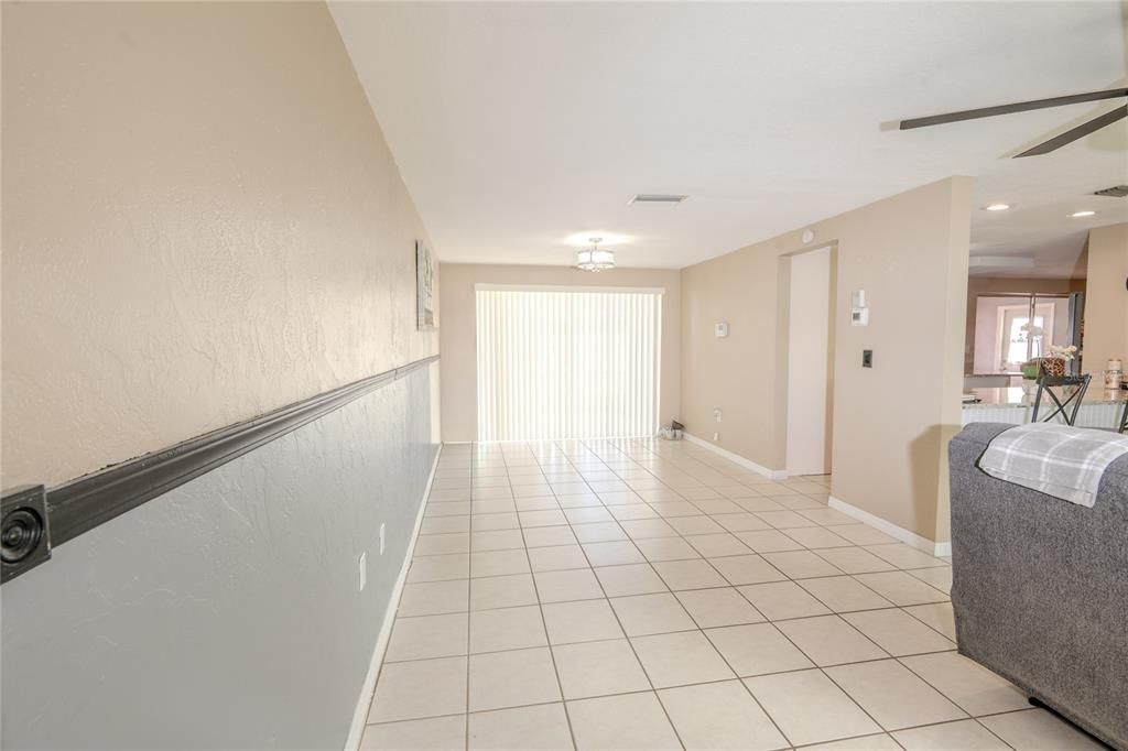 For Sale: $285,000 (2 beds, 2 baths, 1634 Square Feet)