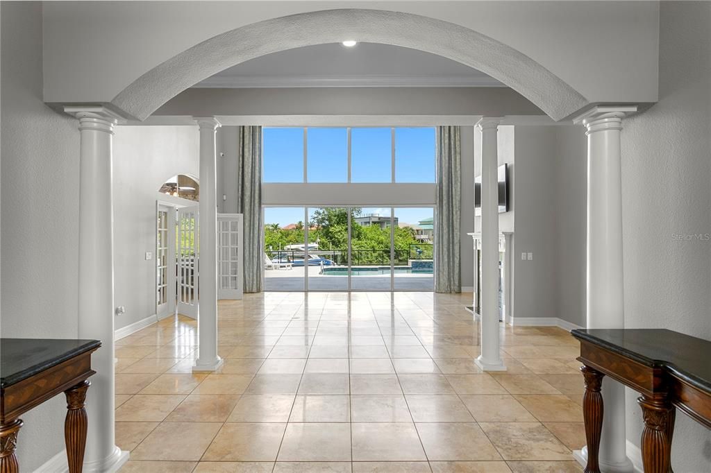 For Sale: $1,990,000 (4 beds, 4 baths, 5317 Square Feet)