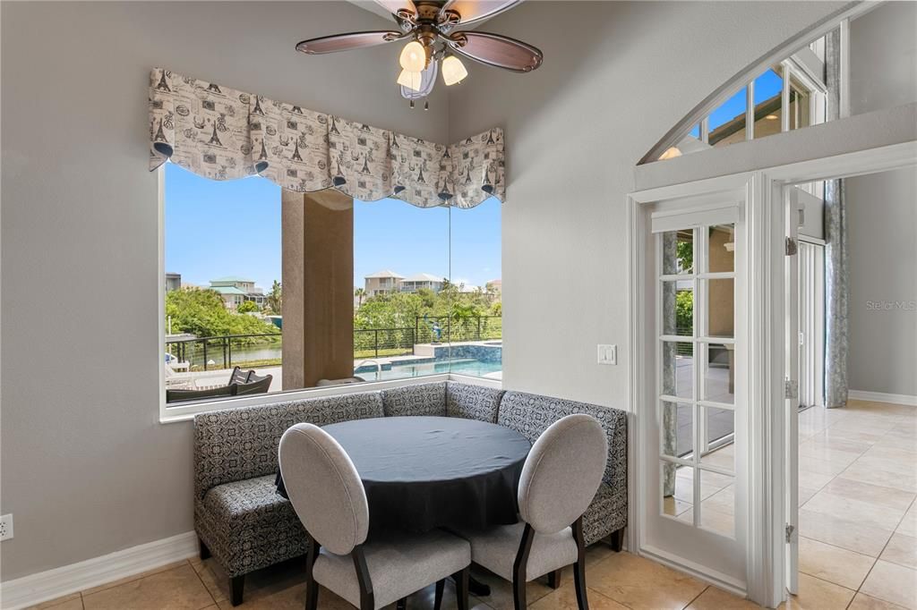 For Sale: $1,990,000 (4 beds, 4 baths, 5317 Square Feet)