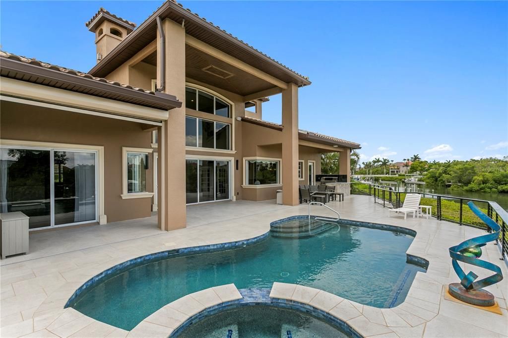 For Sale: $1,990,000 (4 beds, 4 baths, 5317 Square Feet)