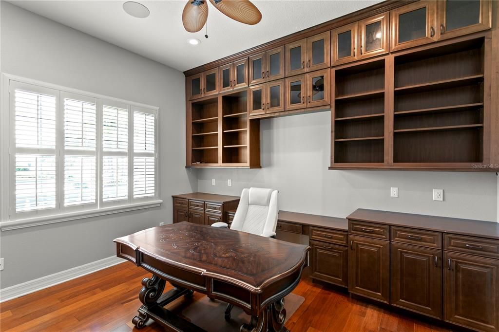For Sale: $1,990,000 (4 beds, 4 baths, 5317 Square Feet)