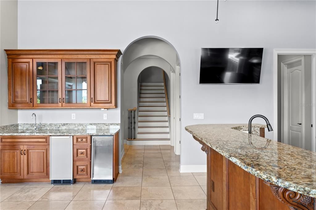 For Sale: $1,990,000 (4 beds, 4 baths, 5317 Square Feet)