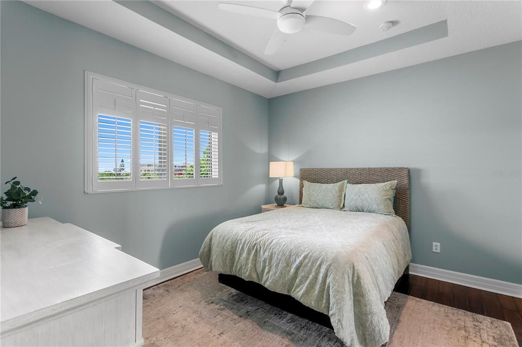 For Sale: $1,990,000 (4 beds, 4 baths, 5317 Square Feet)