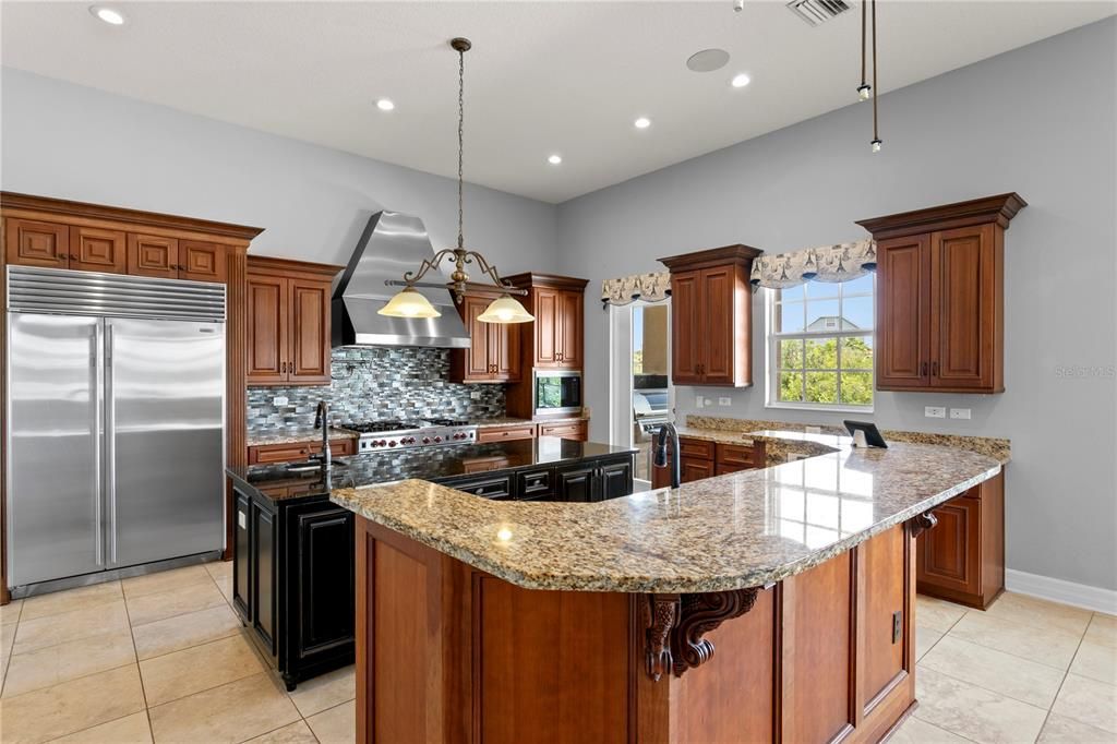 For Sale: $1,990,000 (4 beds, 4 baths, 5317 Square Feet)